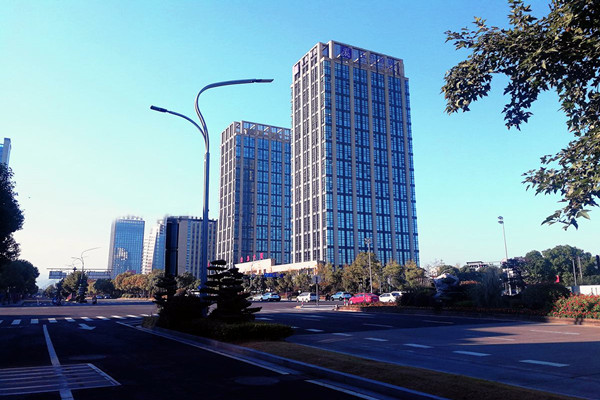 樓宇智能化專業(yè)化、系統(tǒng)化、節(jié)能化特點(diǎn)！(圖1)